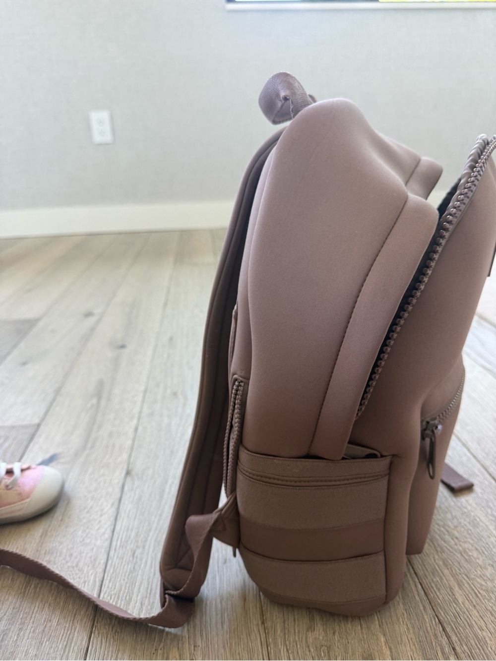 Dagne Dover Medium Backpack Dune - Picture 2 of 6
